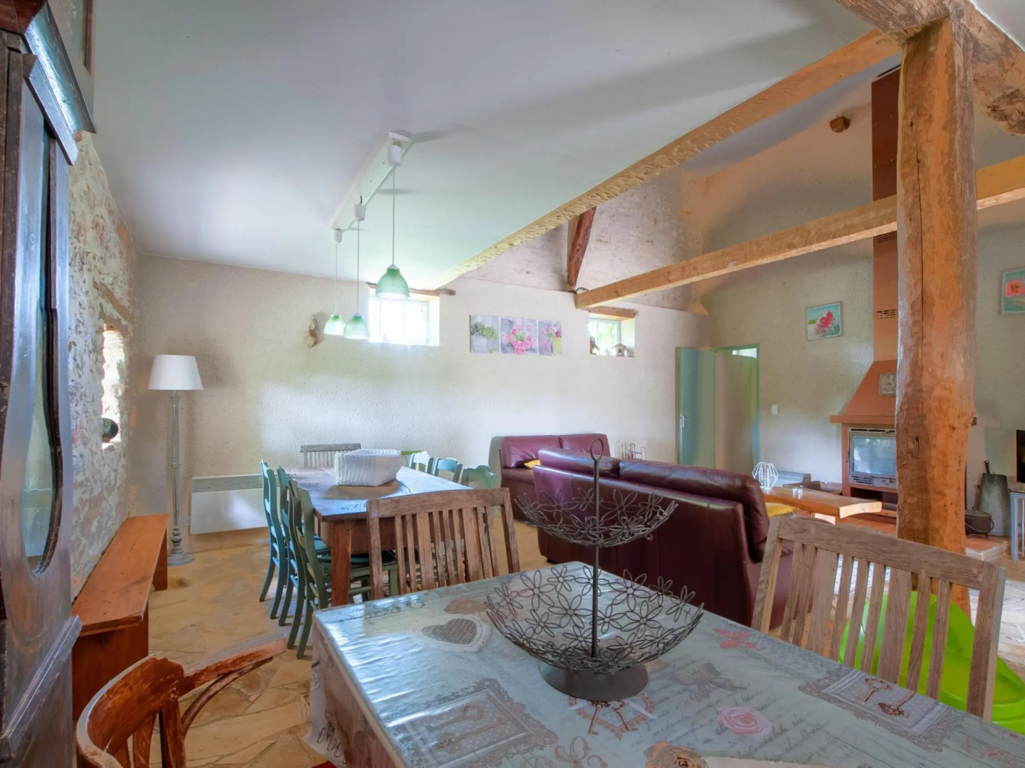 Idyllic Holiday Home in Dégagnac with Jacuzzi Near River