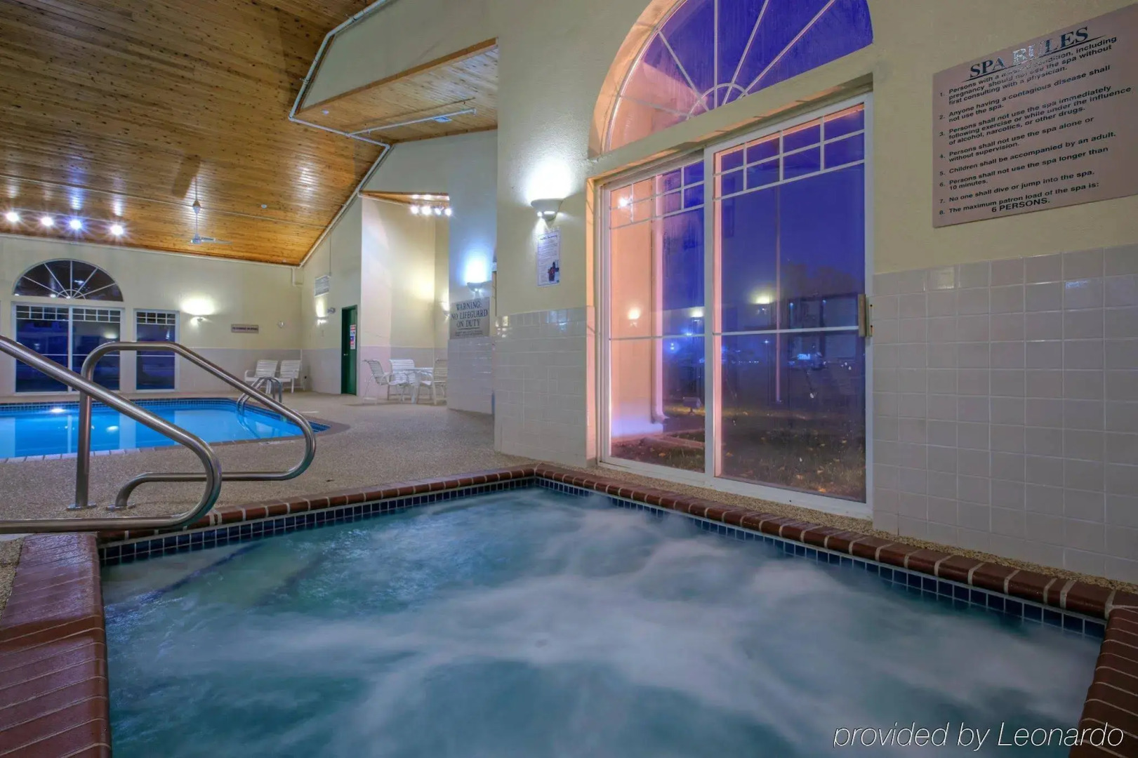 Country Inn & Suites by Radisson, Mason City, IA