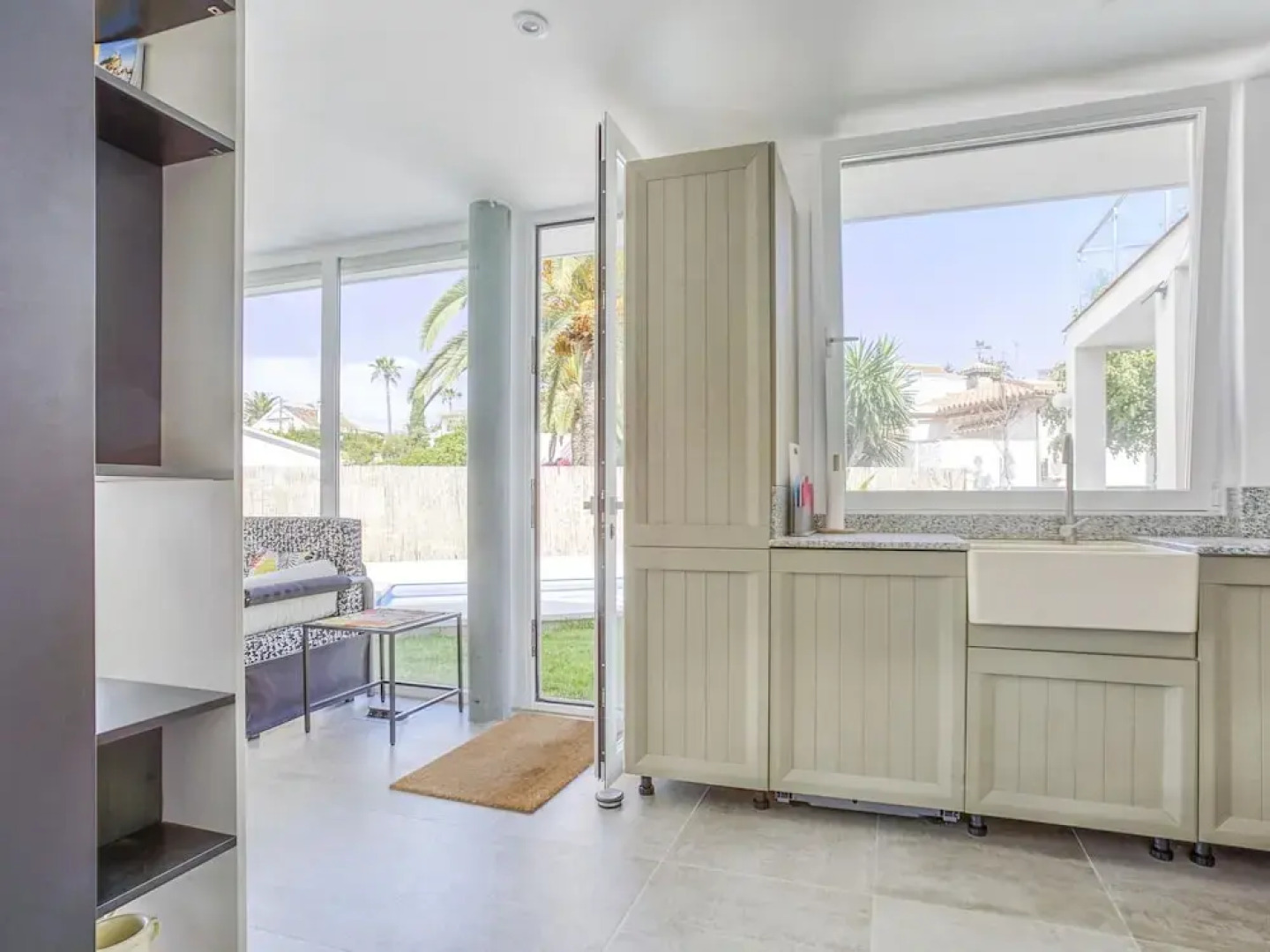 Attractive Villa in Caleta de Vélez with Private Pool