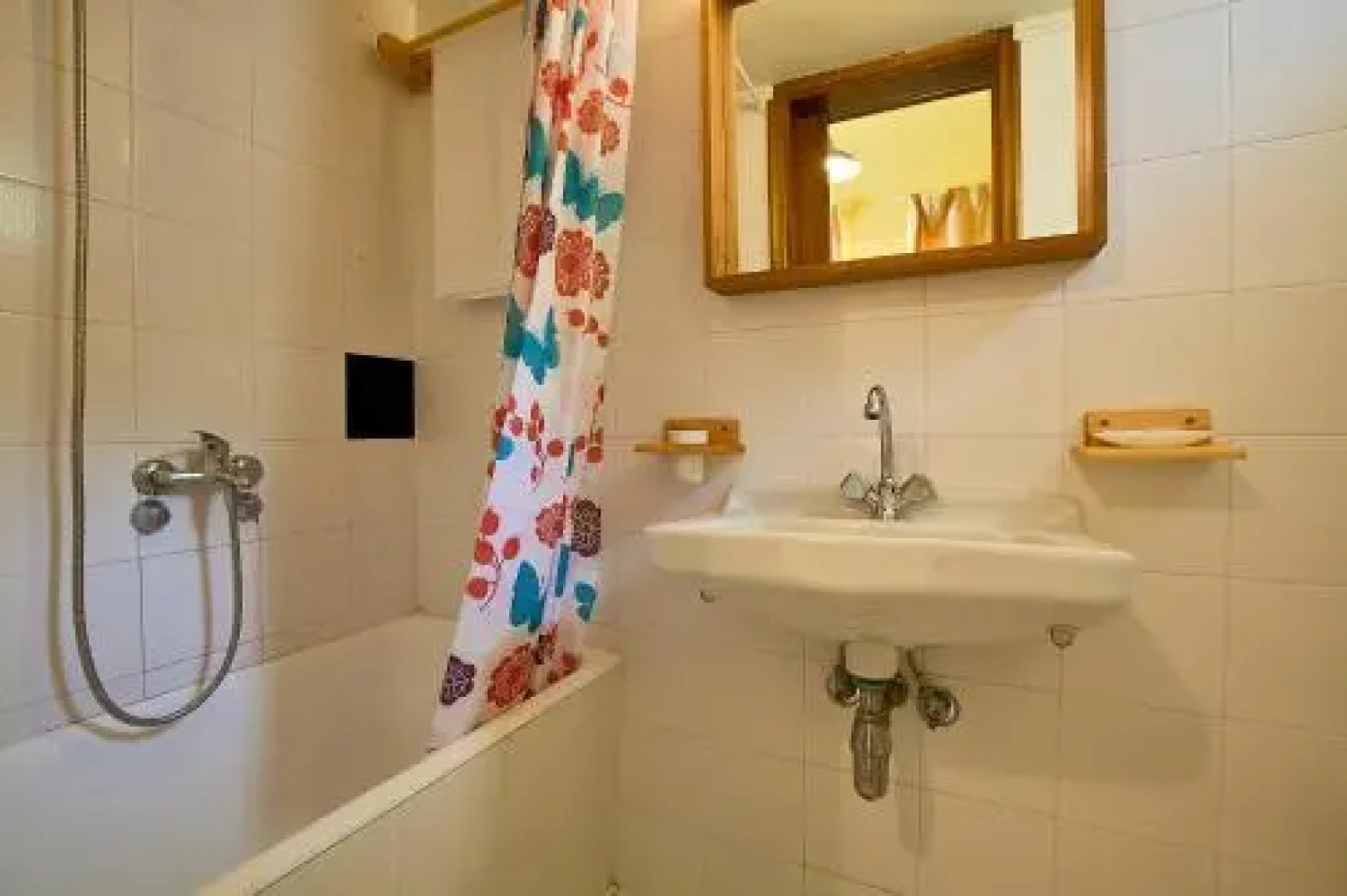 Meraki Apartments and Studios