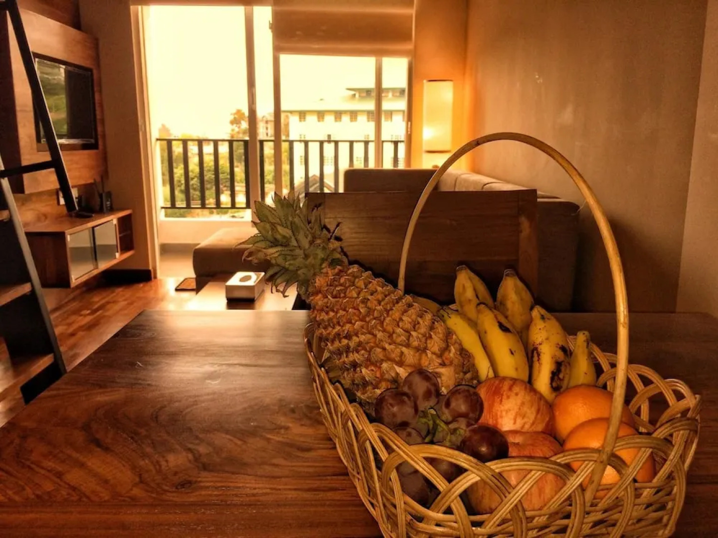 LOTUS Luxury Apartment