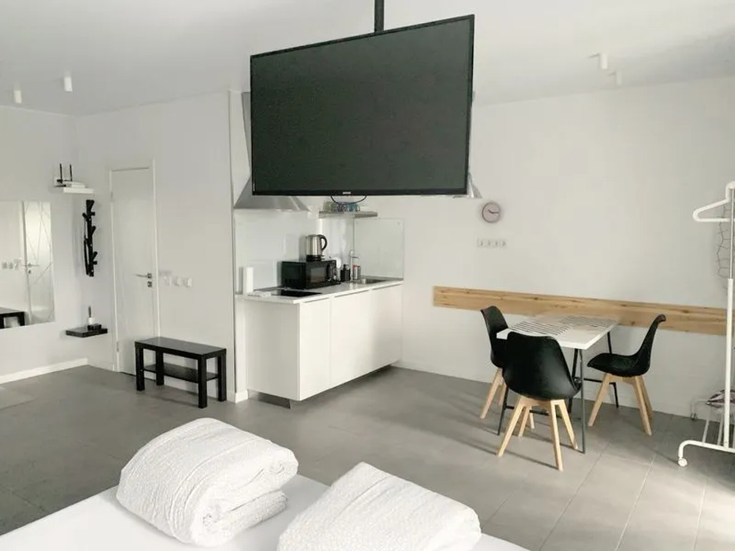 Apartments, on. Karla Marksa, 183