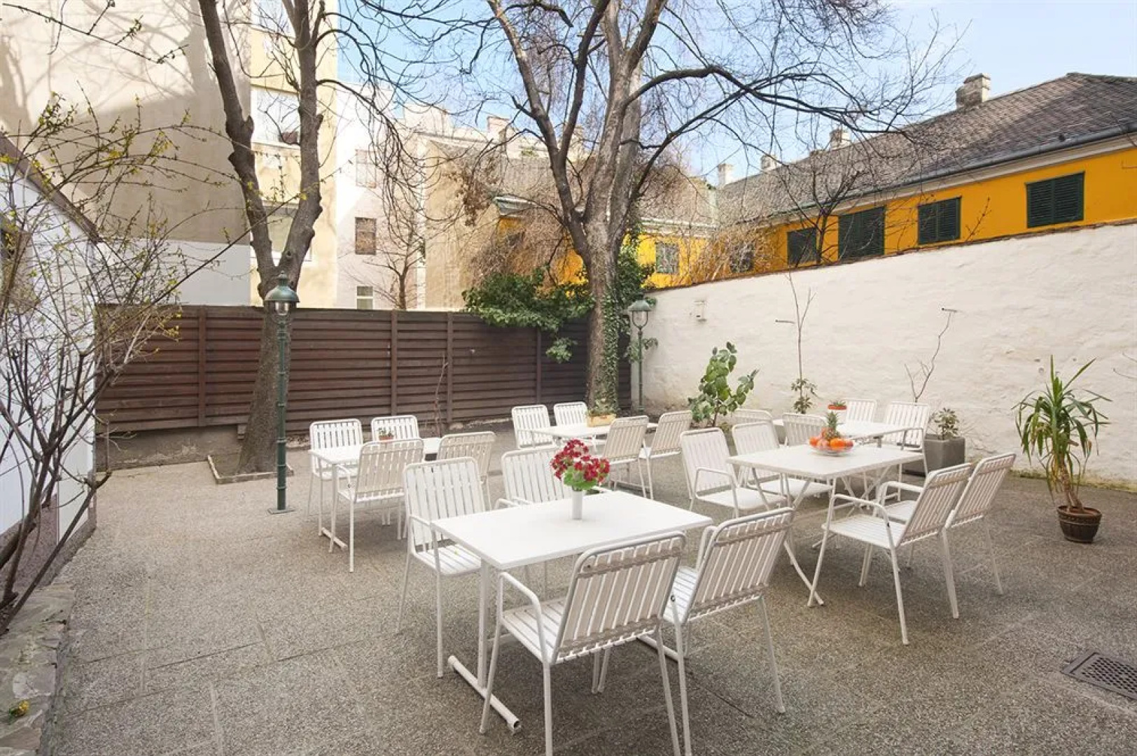 Mate Dependance Hotel