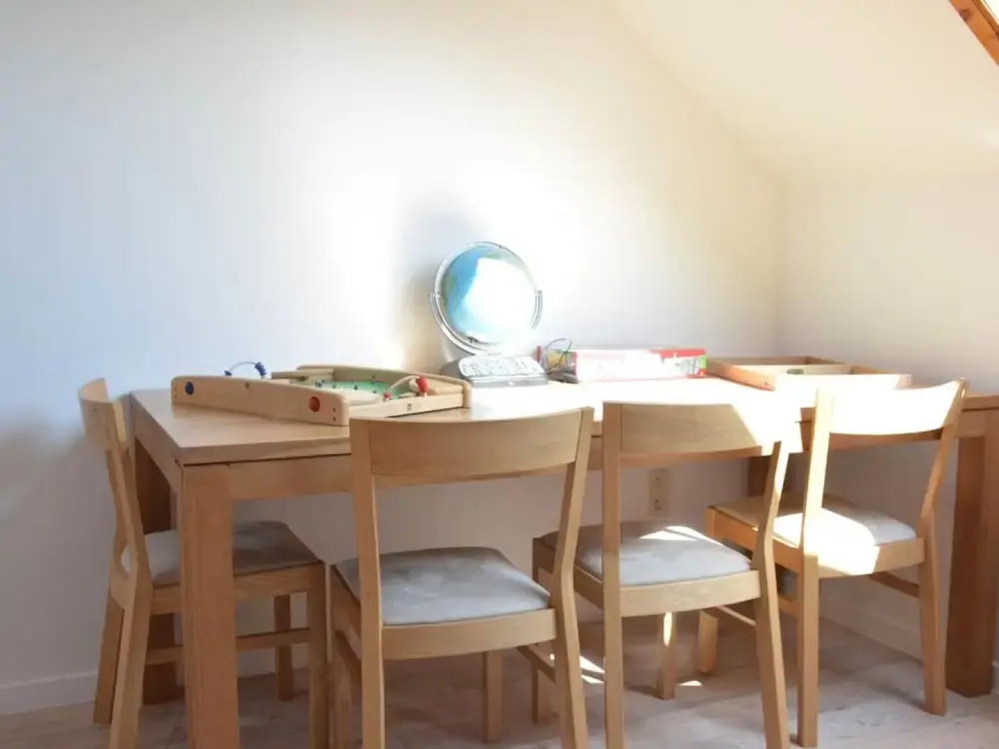 Family Retreat, Forested Anhee