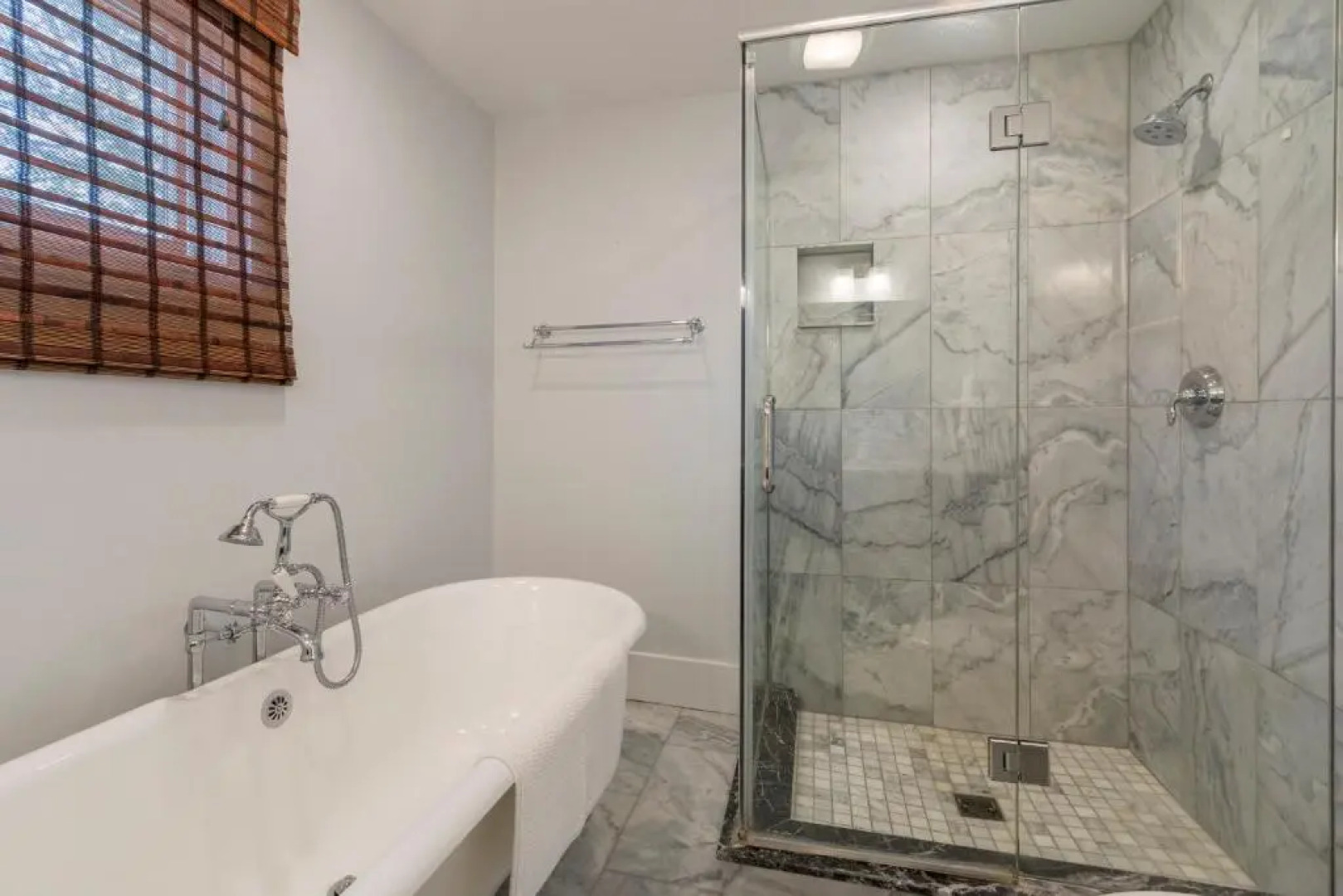 Gorgeous Downtown Bungalow, Walk Everywhere!!!