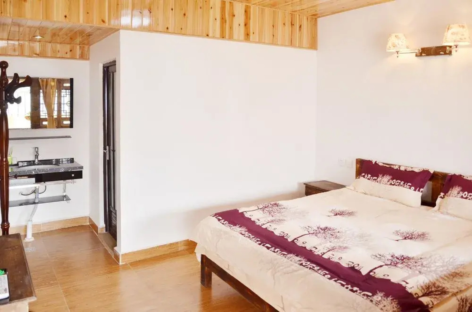 Tourist Courtyard Hotel