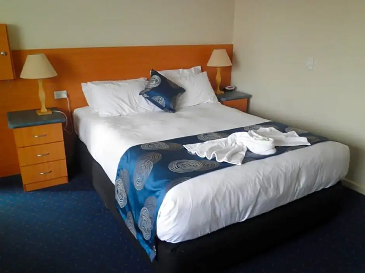 Poet's Recall Motel & Restaurant