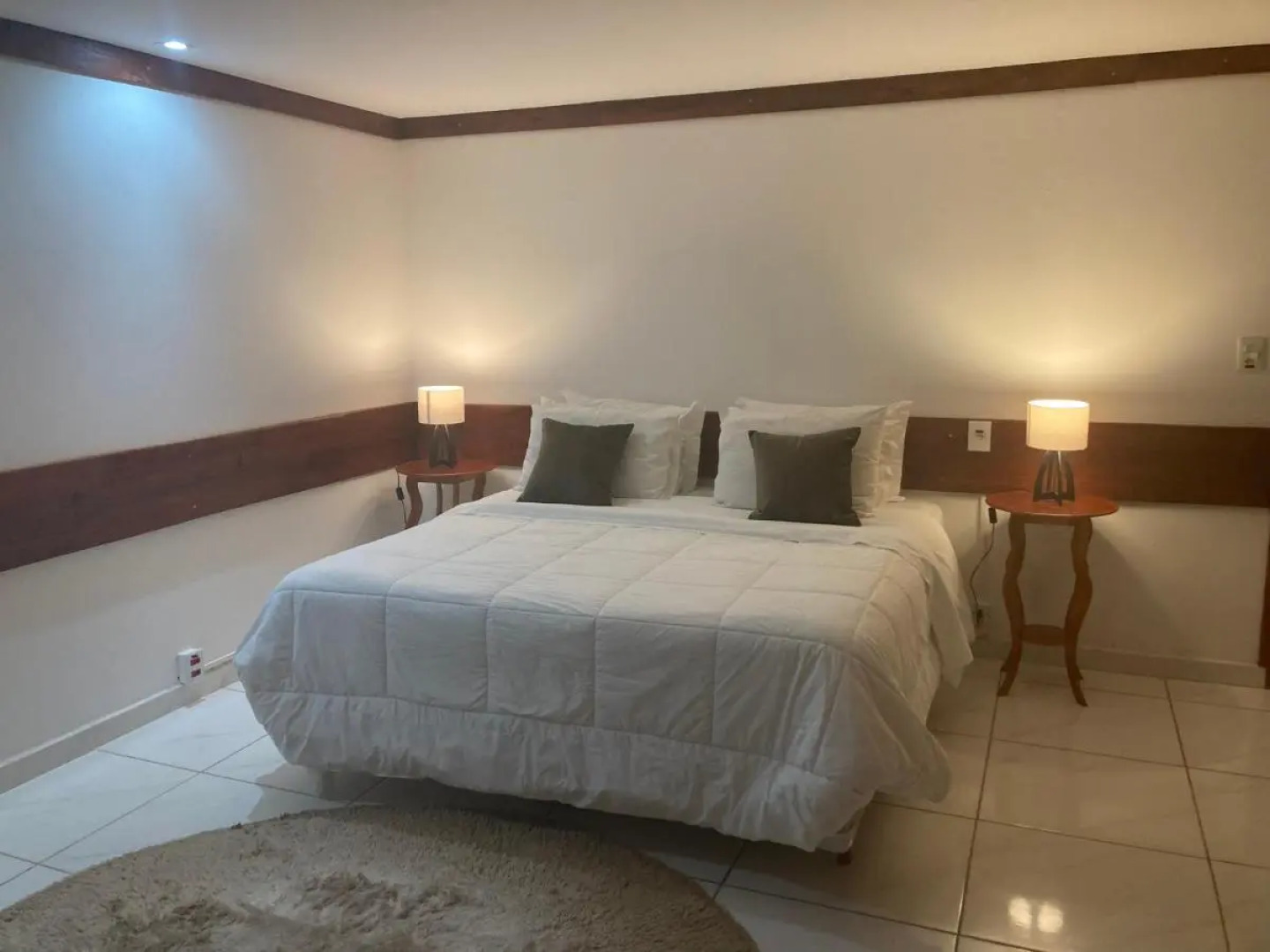 Hotel Senador Distributed By Ameris