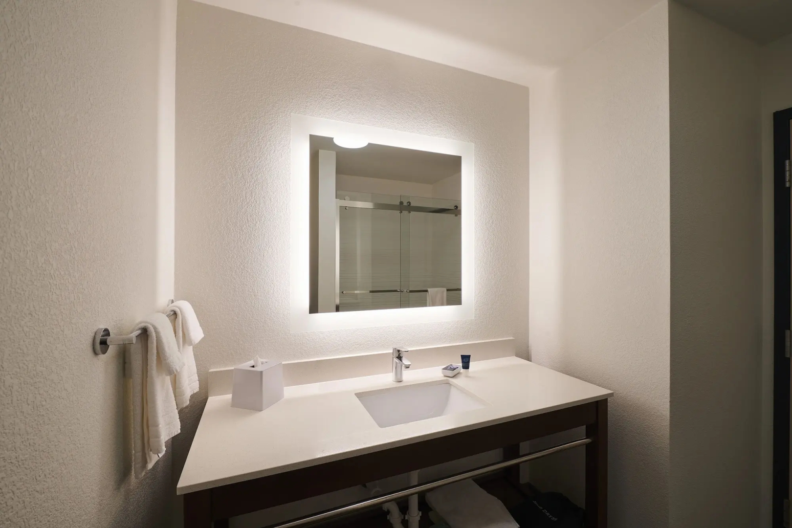 Four Points by Sheraton Cleveland-Eastlake
