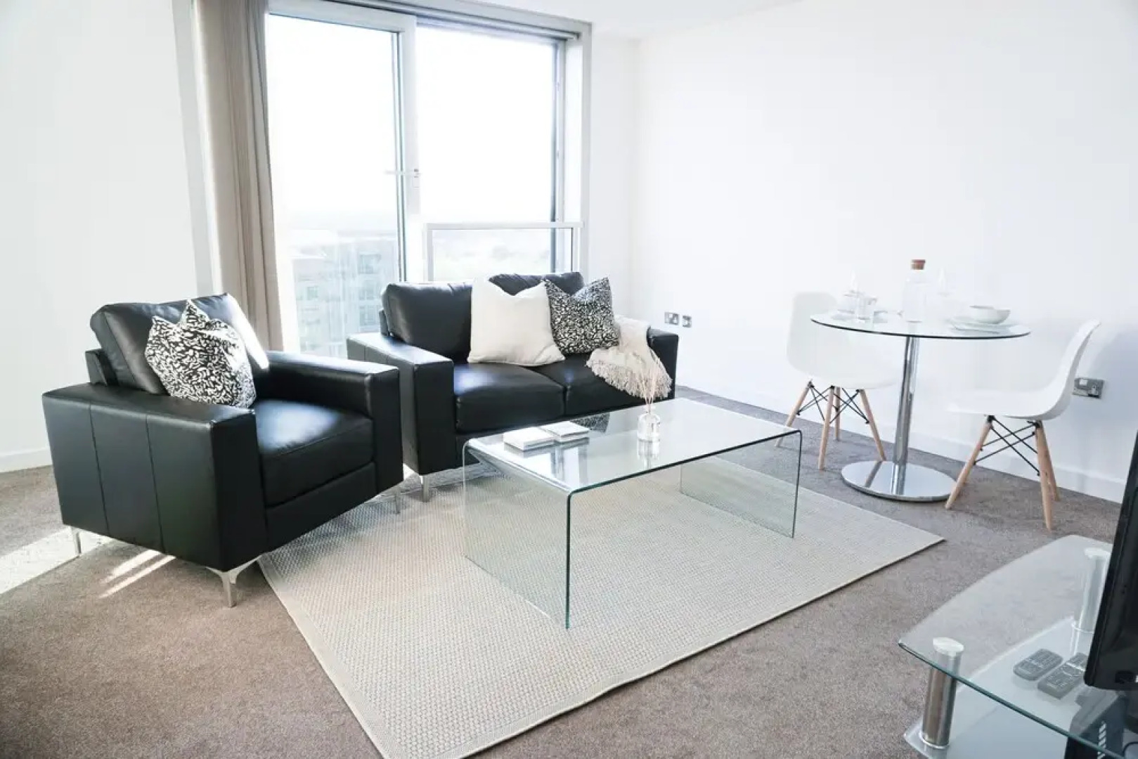City Centre Apartment - Free Parking, Wifi & Netflix