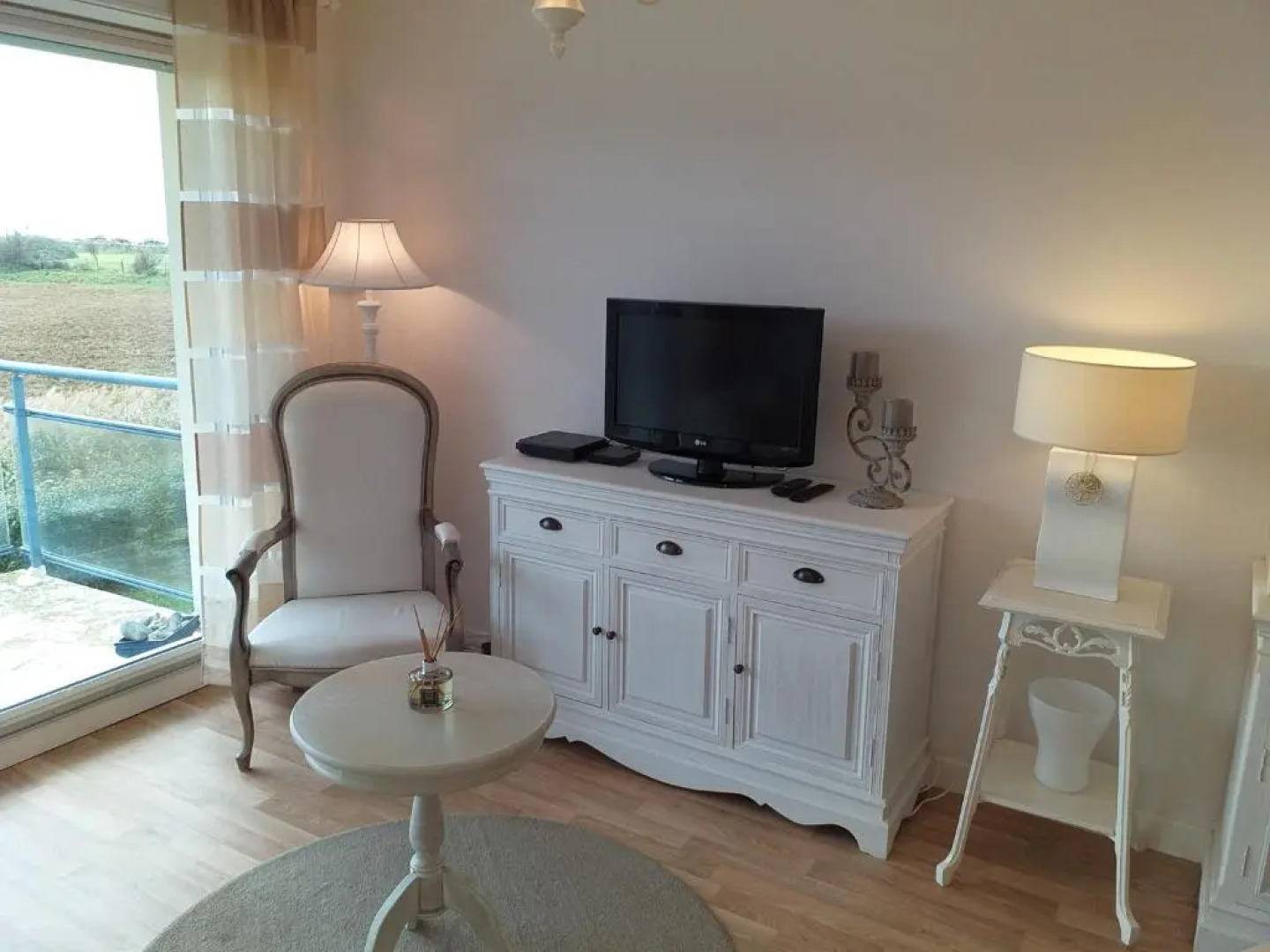 Appartement cosy, avec balcon, vue mer, 200m plage, wifi, 5 personnes, Criel sur mer