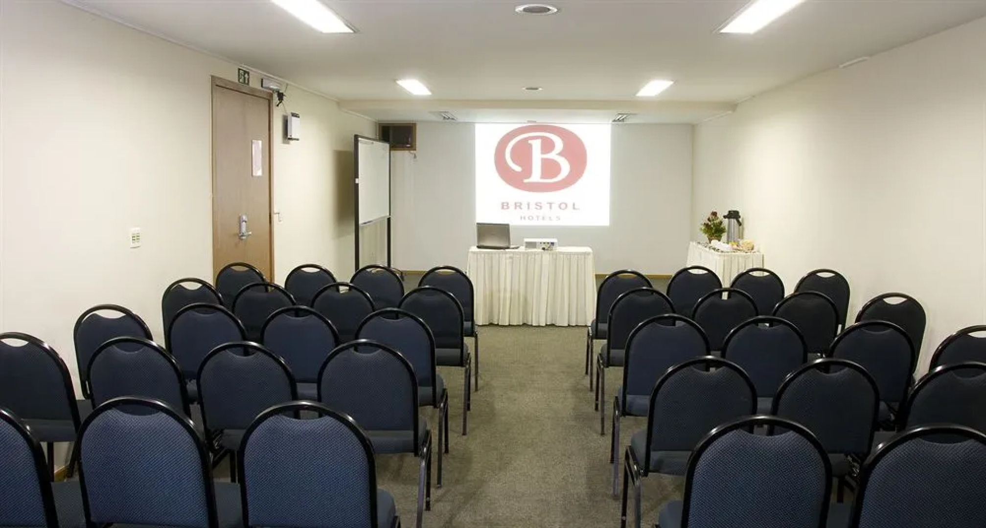 Bristol Golden Plaza Hotel