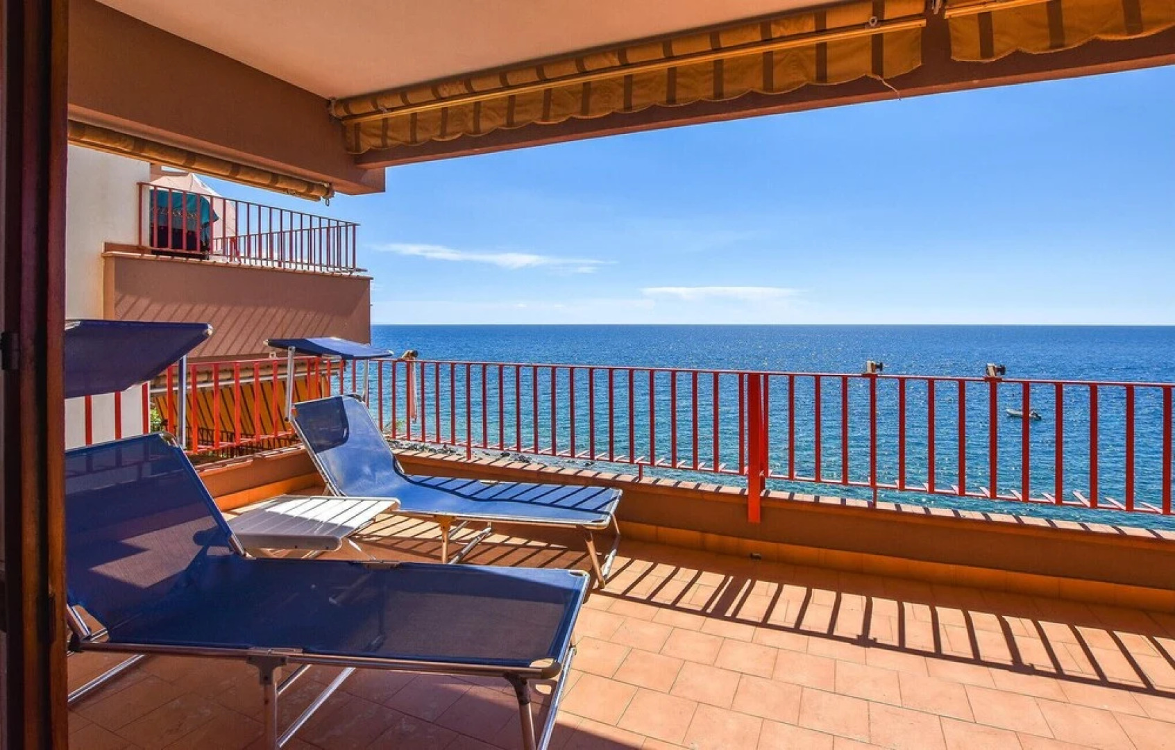 Stunning Apartment in Letojanni With Wifi and 2 Bedrooms