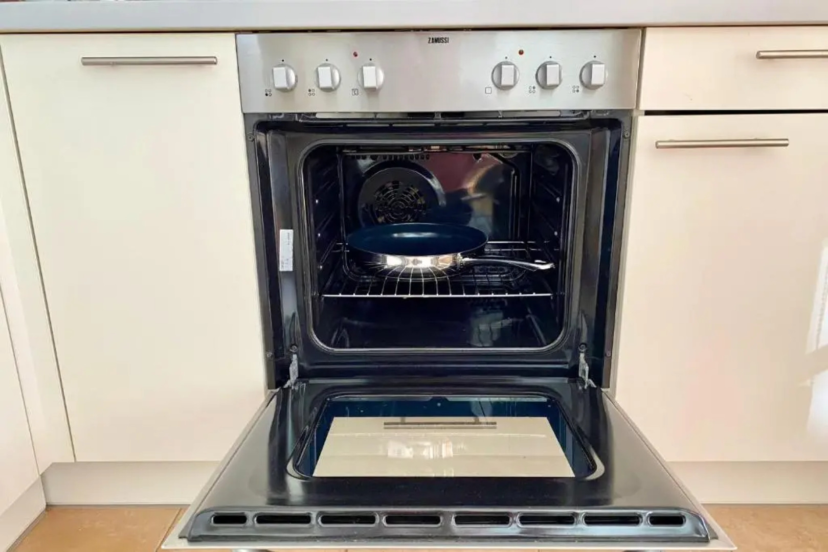 Manuela 11 by SMR Luxury Apartments