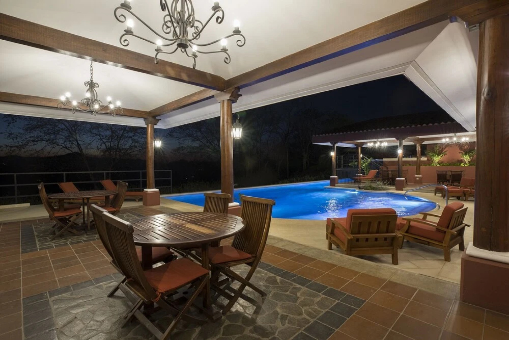 Peek-a-Boo Ocean view Condo at Reserva Conchal