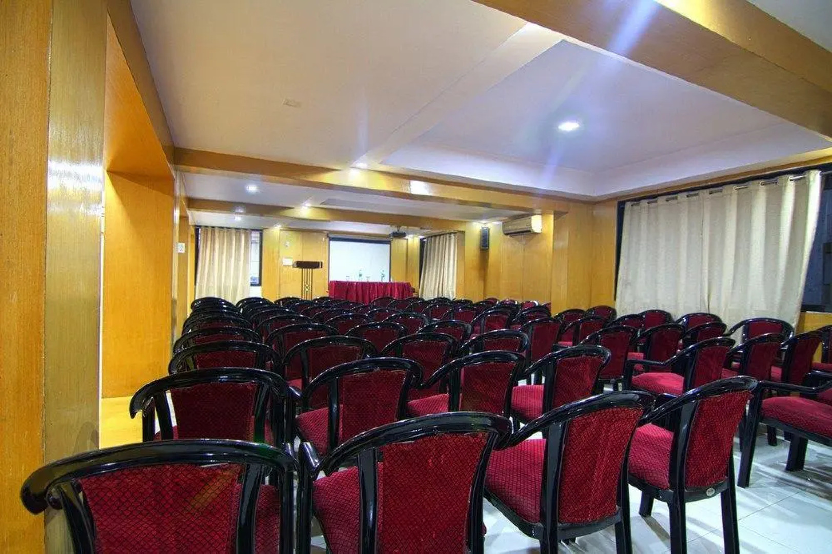 FabHotel Satish Executive Hinjewadi