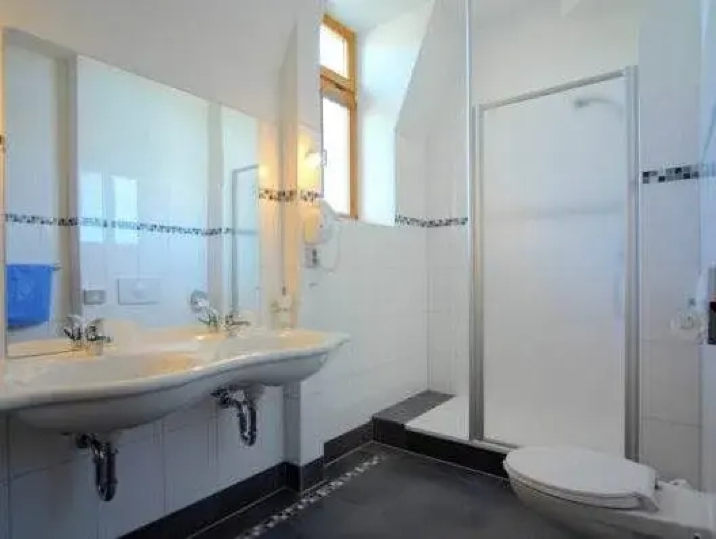 Atrium Hotel-Restaurant