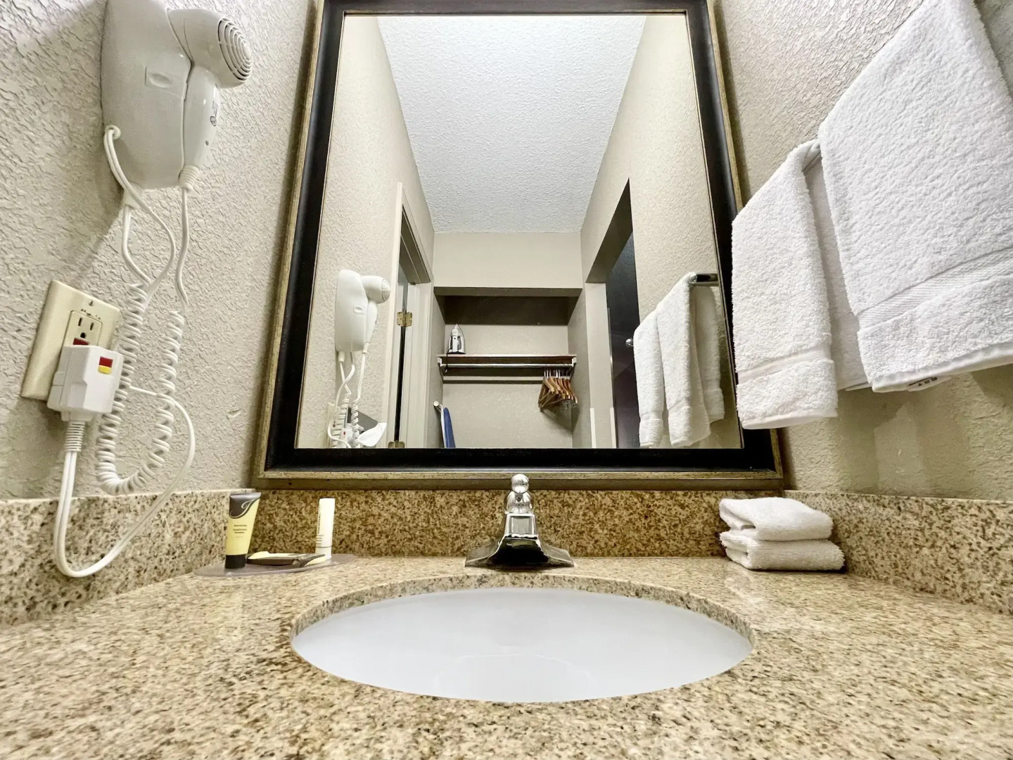 FairBridge Inn & Suites Fort Wayne