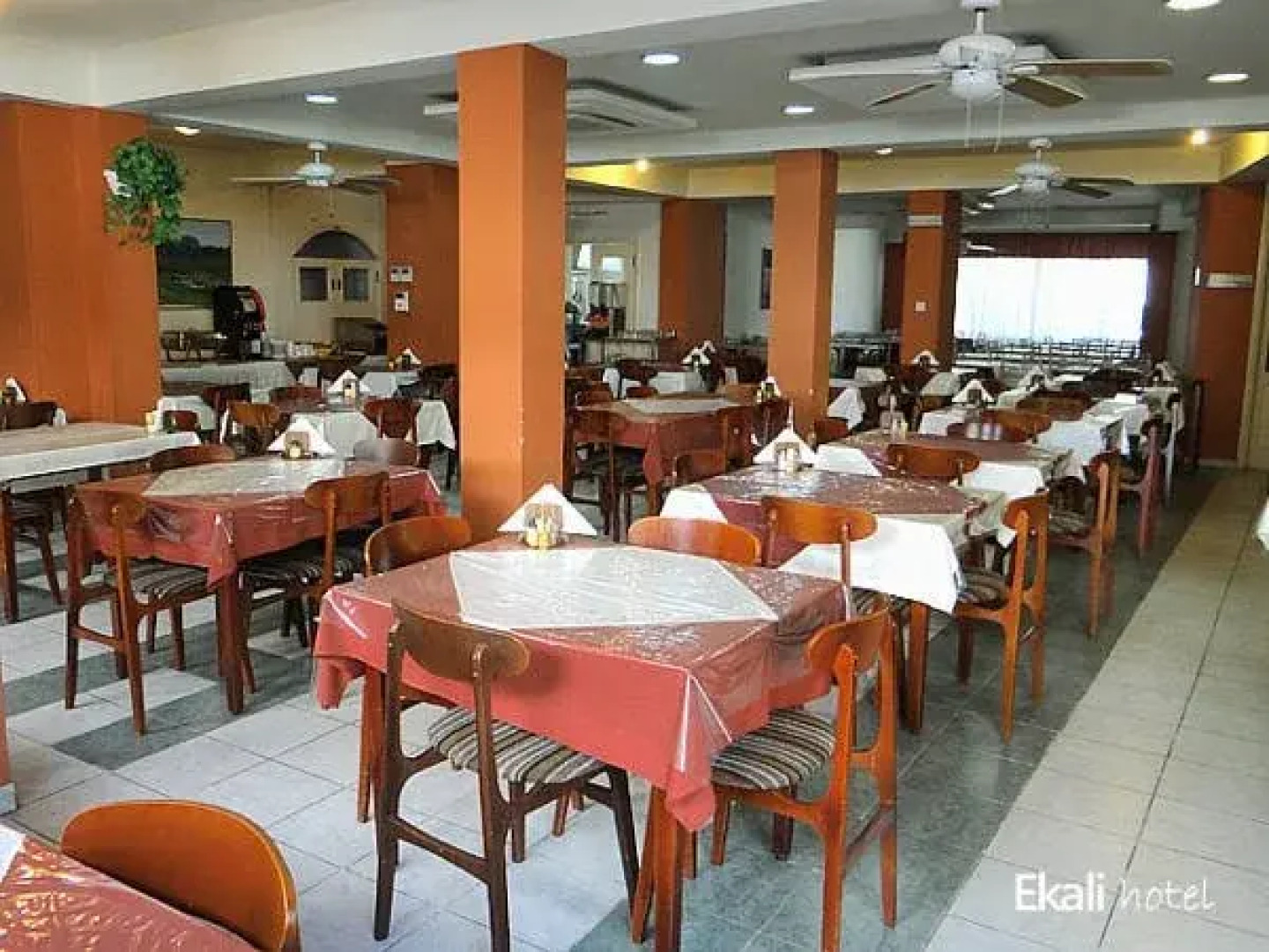 Ekali Hotel