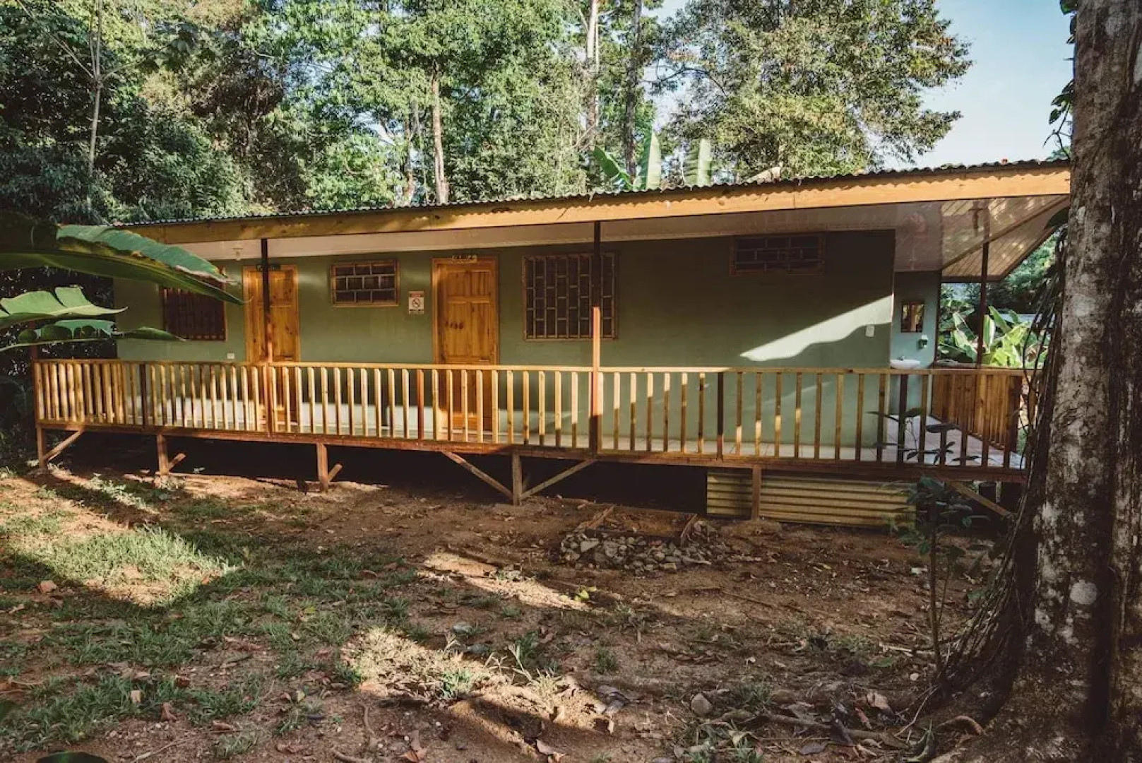 Drake Bay Backpackers