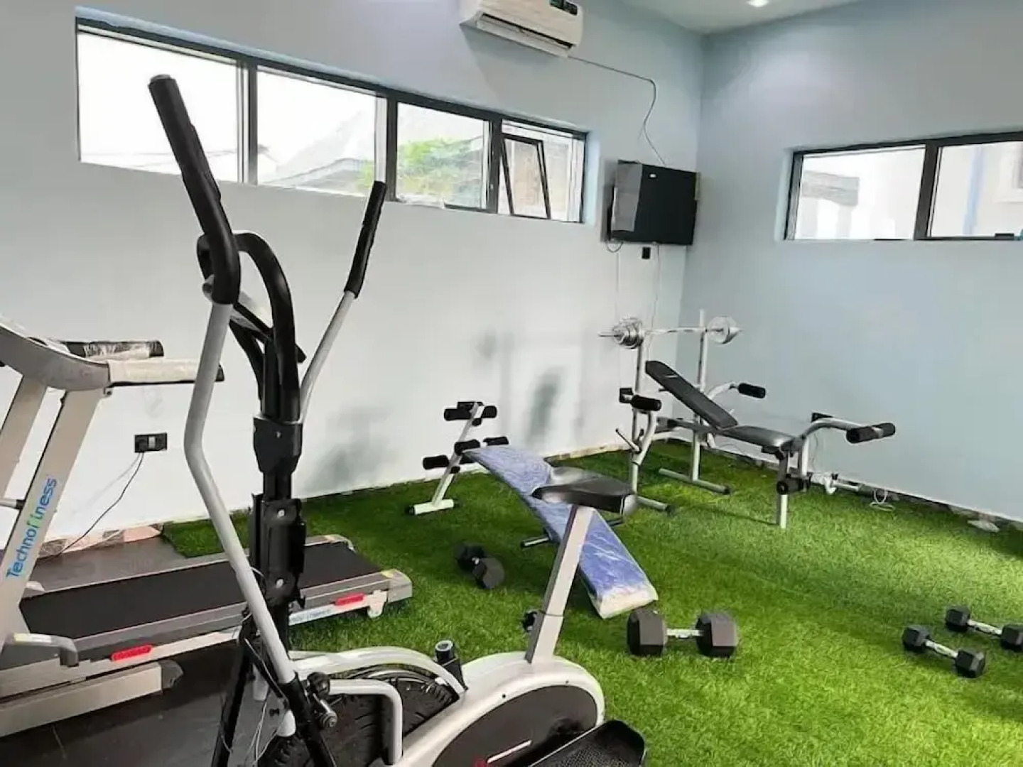 Network Hotel and Suites