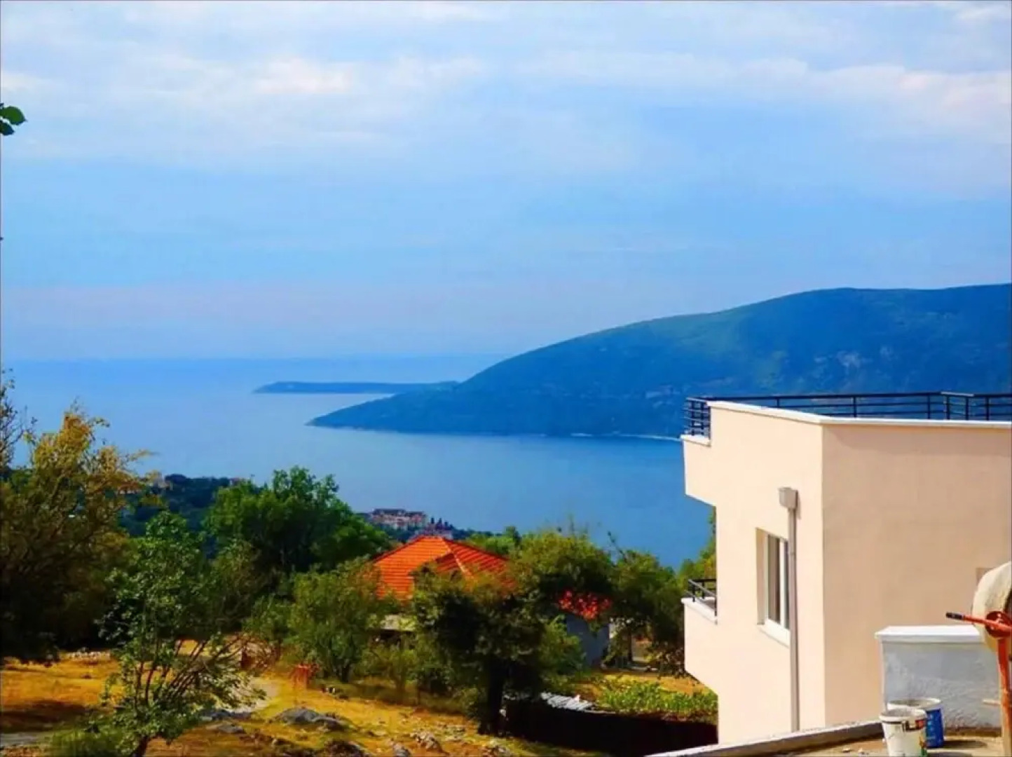 Superb Breathtaking Views 3bedroom All Day Sun