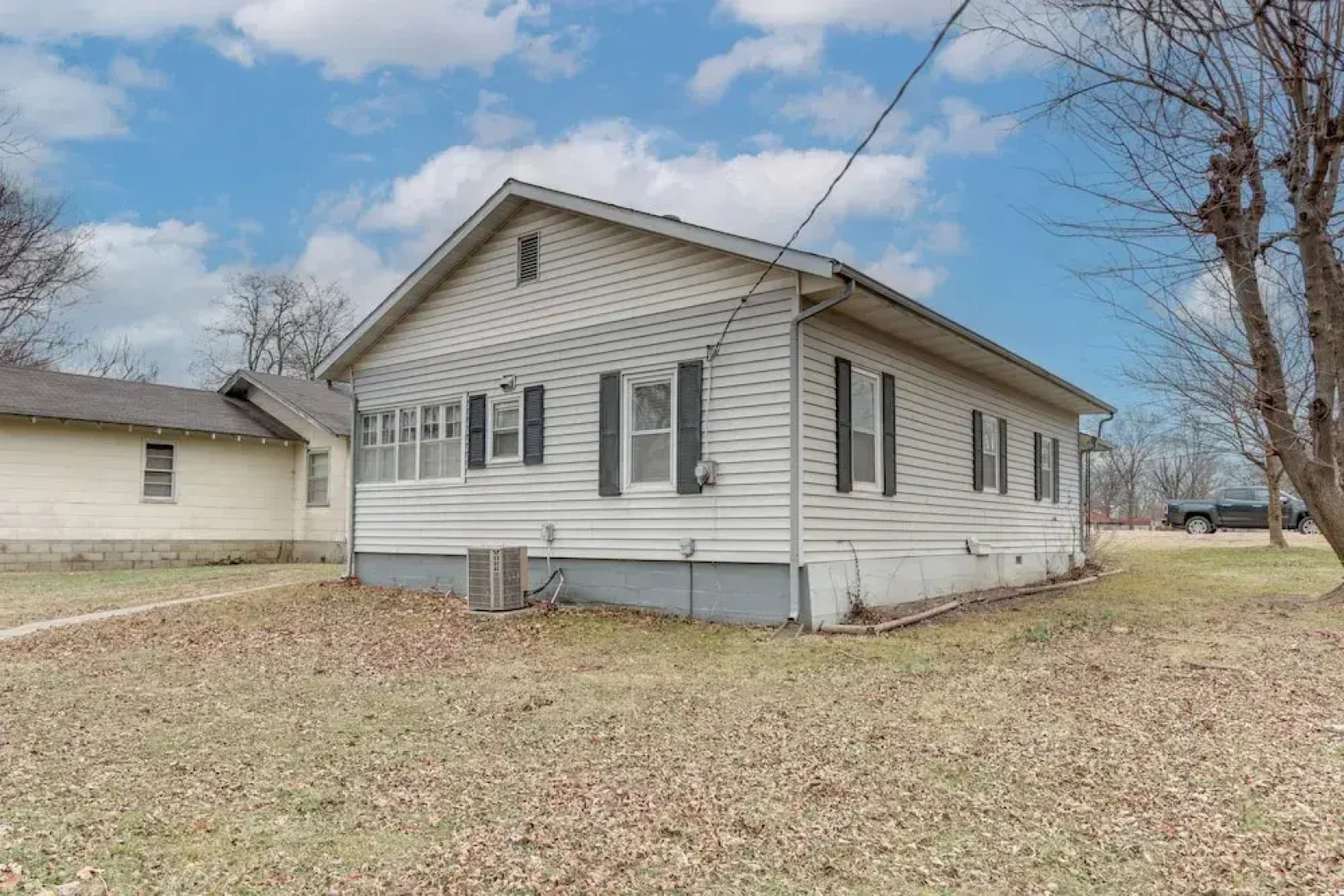 Walkable & Updated Nevada Home: Family Friendly!