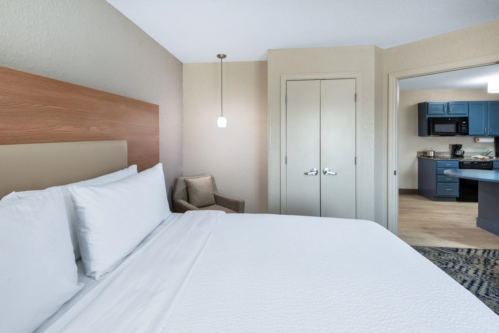 Candlewood Suites Chesapeake-Suffolk