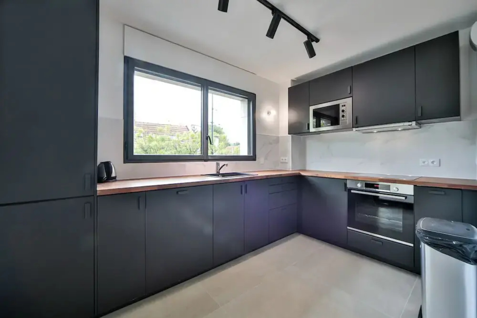 Blue Night International 71