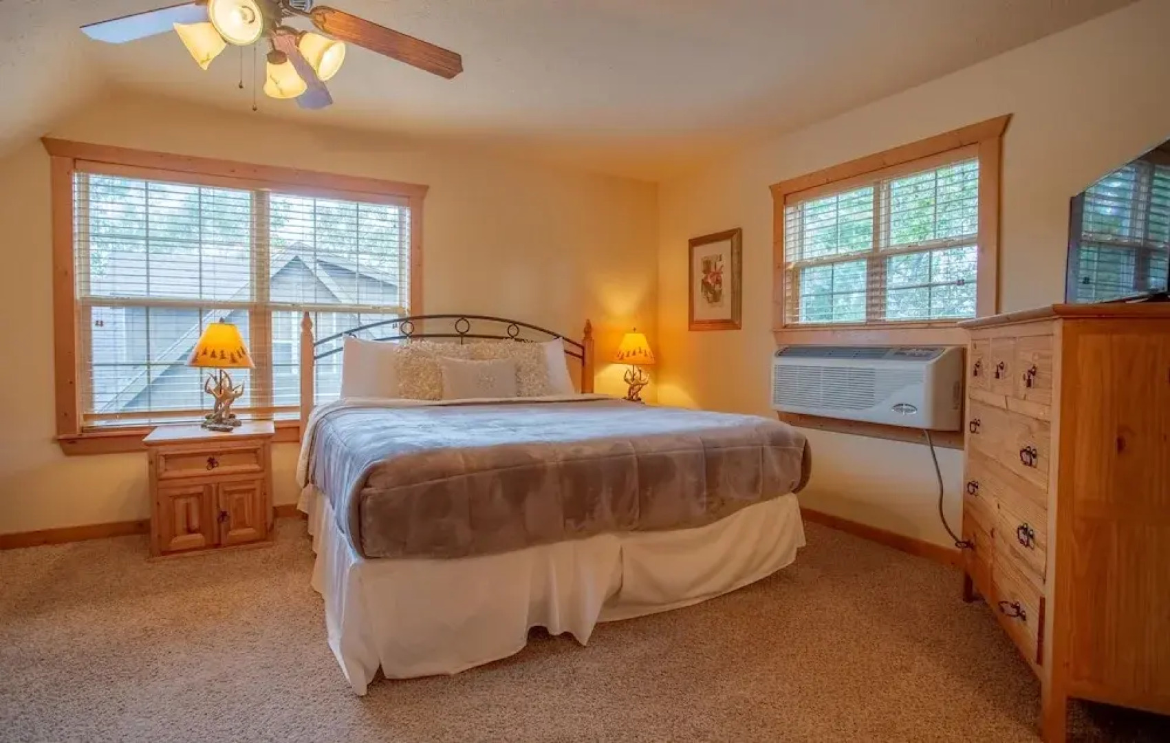 Serenity Lodge 4 Bedrooms 4 Bathrooms Home