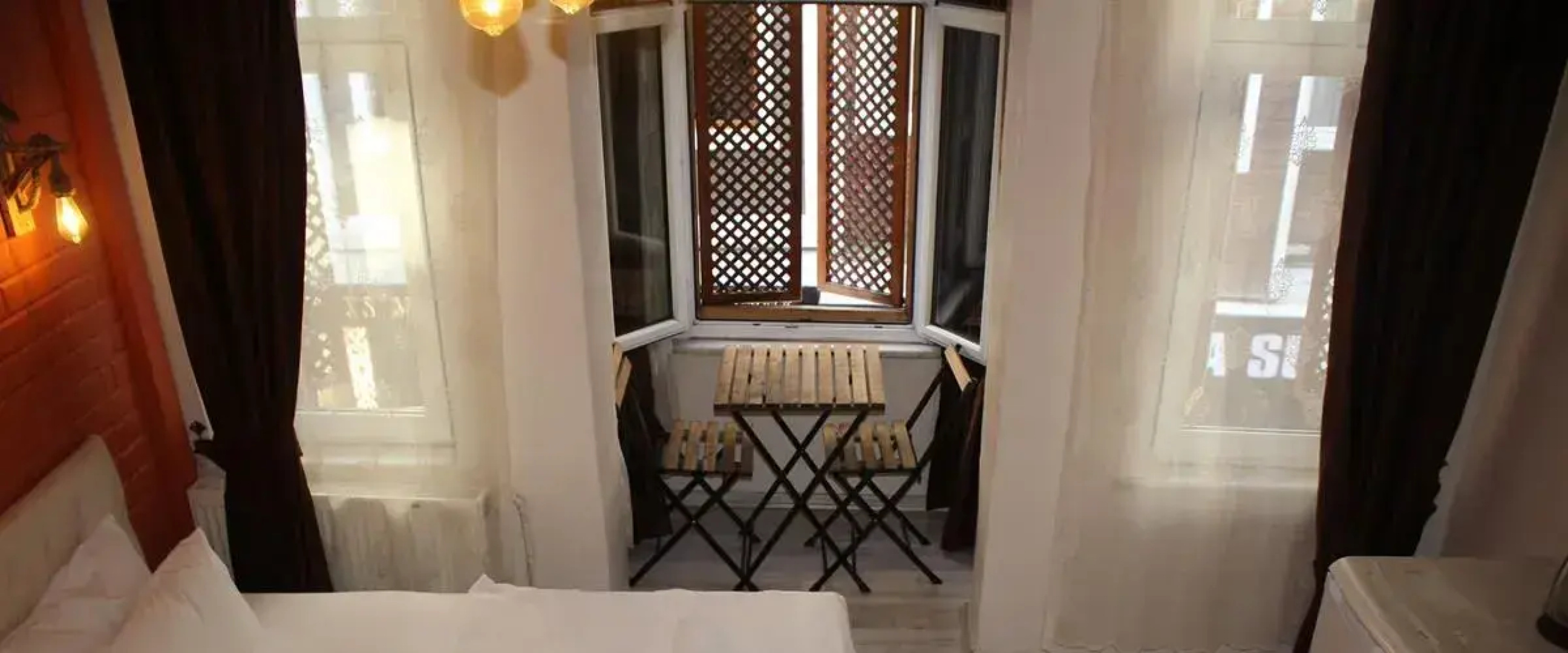 Taksim BrickTown Suite