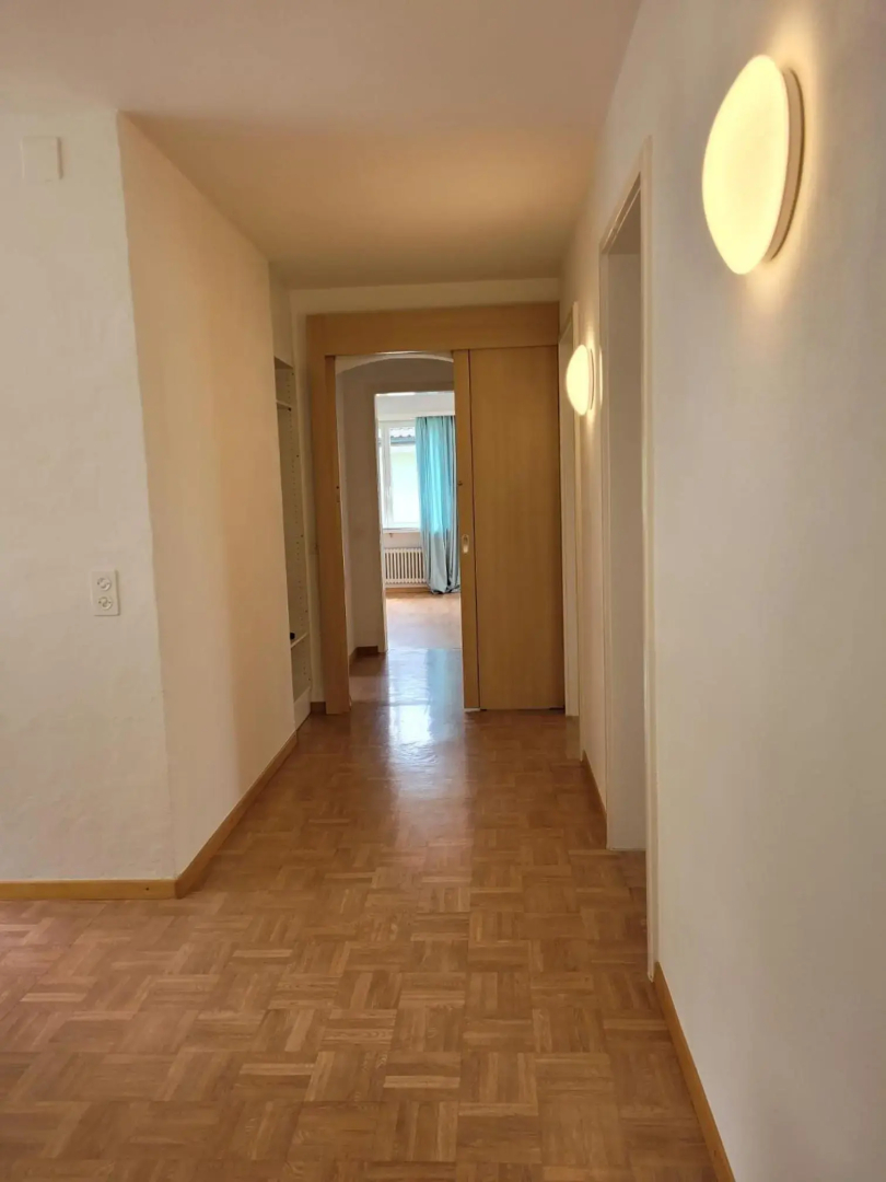 Schöne grosse Attika-Wohnung im Zentrum von Vaduz inkl. Parkplatz