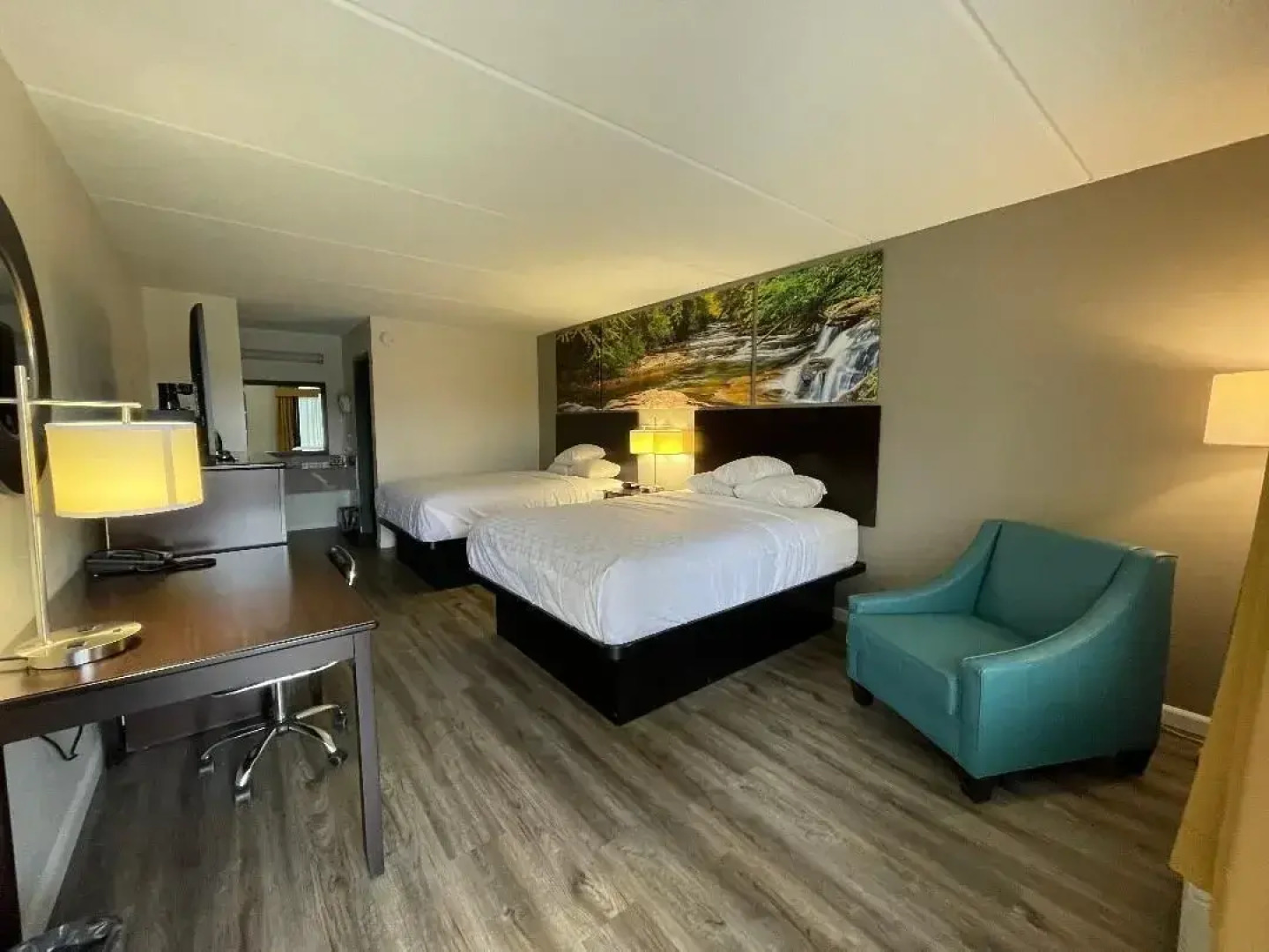 Clarion Pointe Kimball