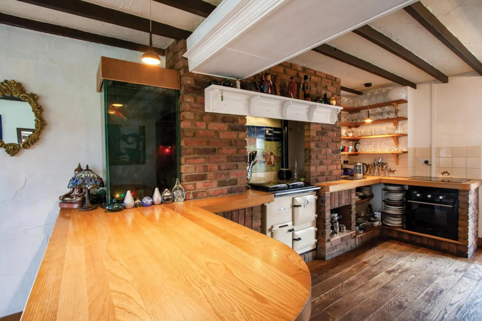 The Lake House Retreat - 7 Bedroom Holiday Home - Sleeps 20 - Southgate