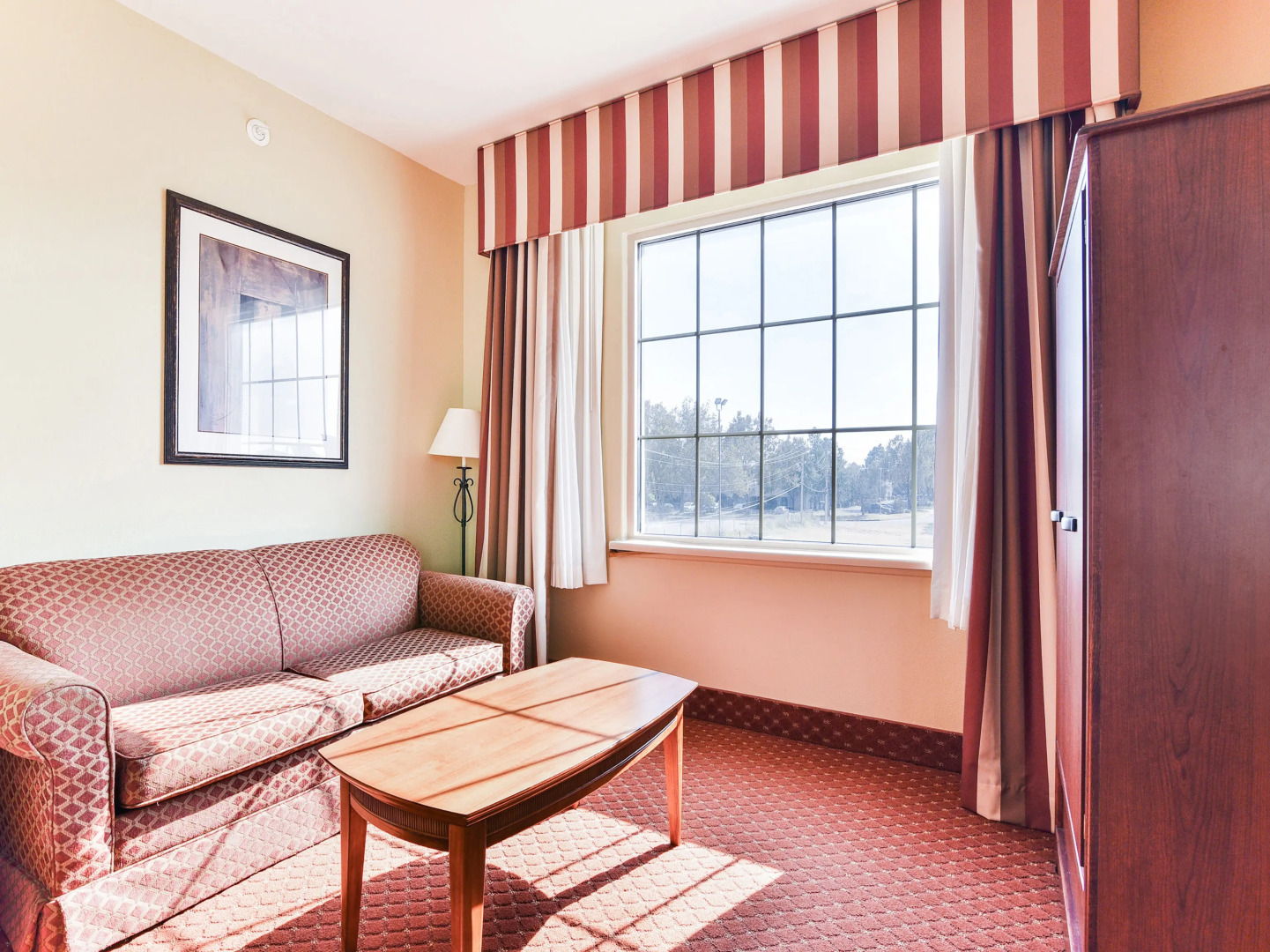 OYO Townhouse Oklahoma City Airport