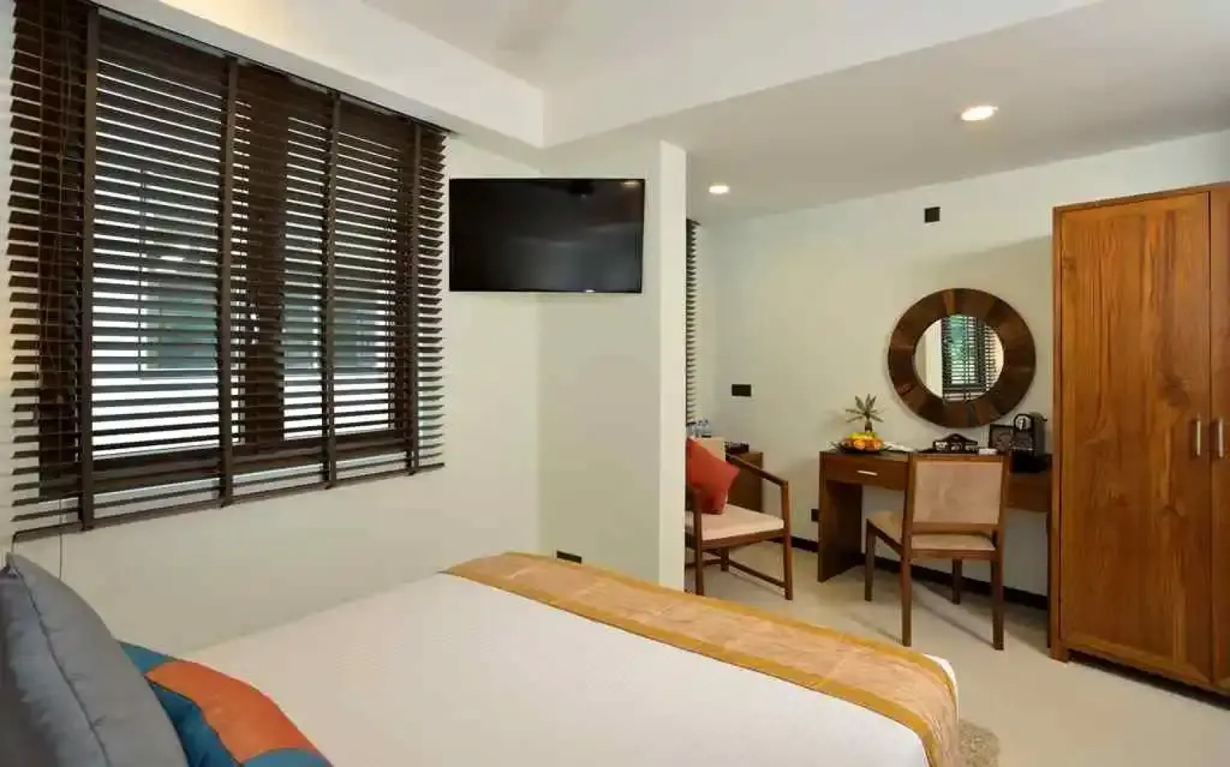 Отель The Somerset