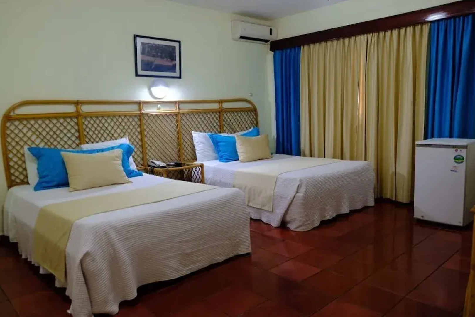 Отель Calypso Beach