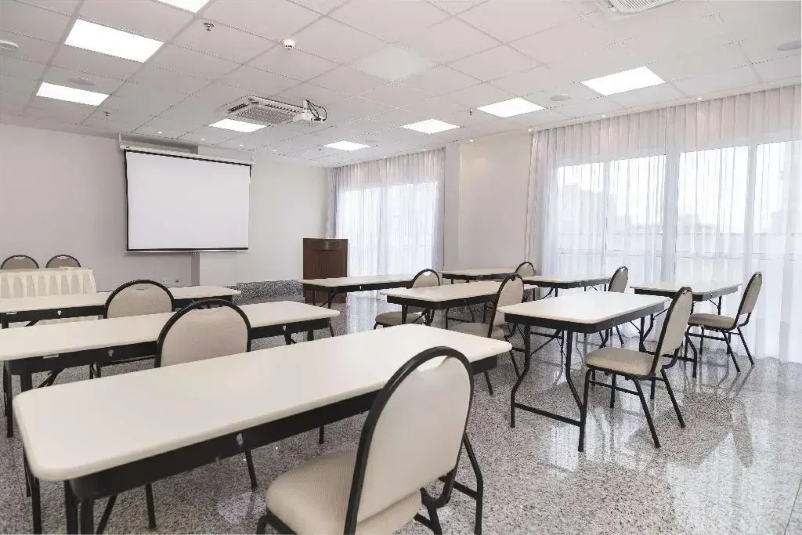 Tulip Inn Vila Velha