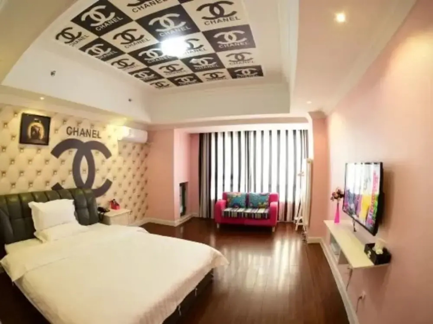 Mr. Theme Hotel Taishan