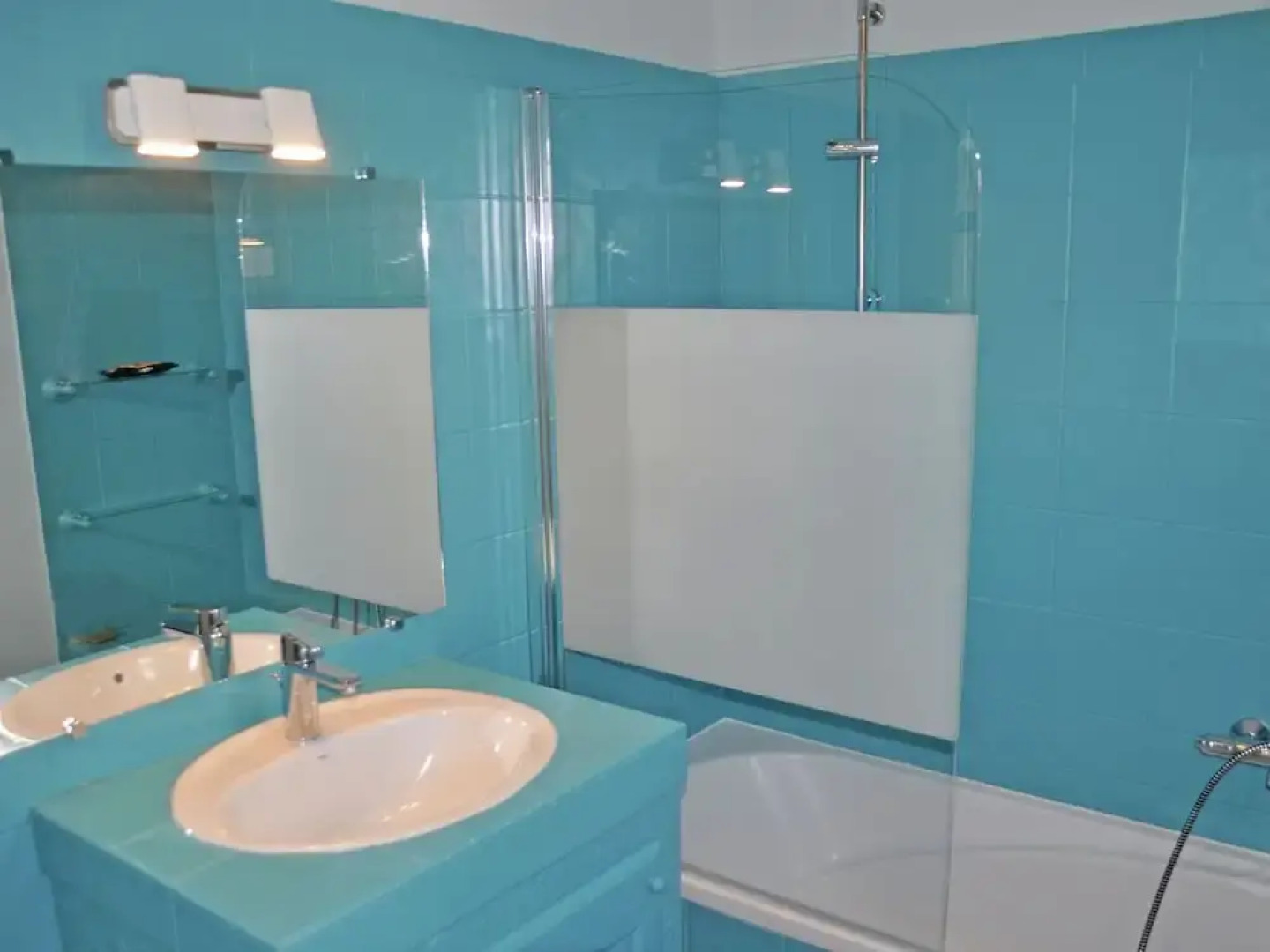 Provencal Villa With Private Pool and Beautiful View on the Vineyards