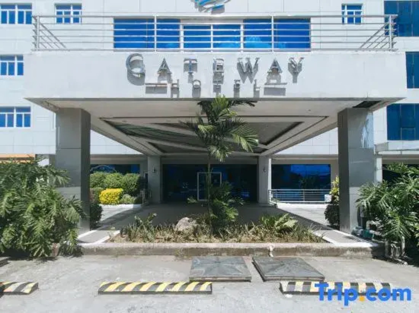 Iloilo Gateway Hotel and Suites by RedDoorz