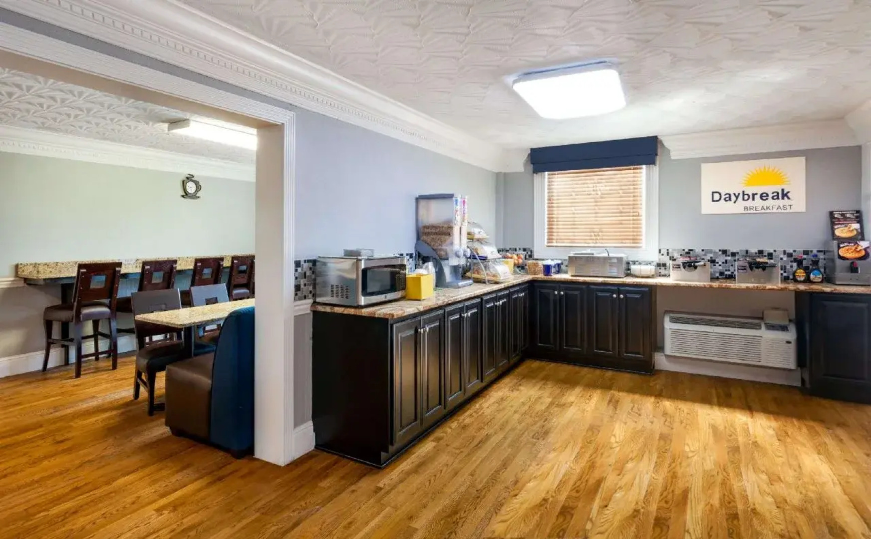 Days Inn by Wyndham Bowling Green