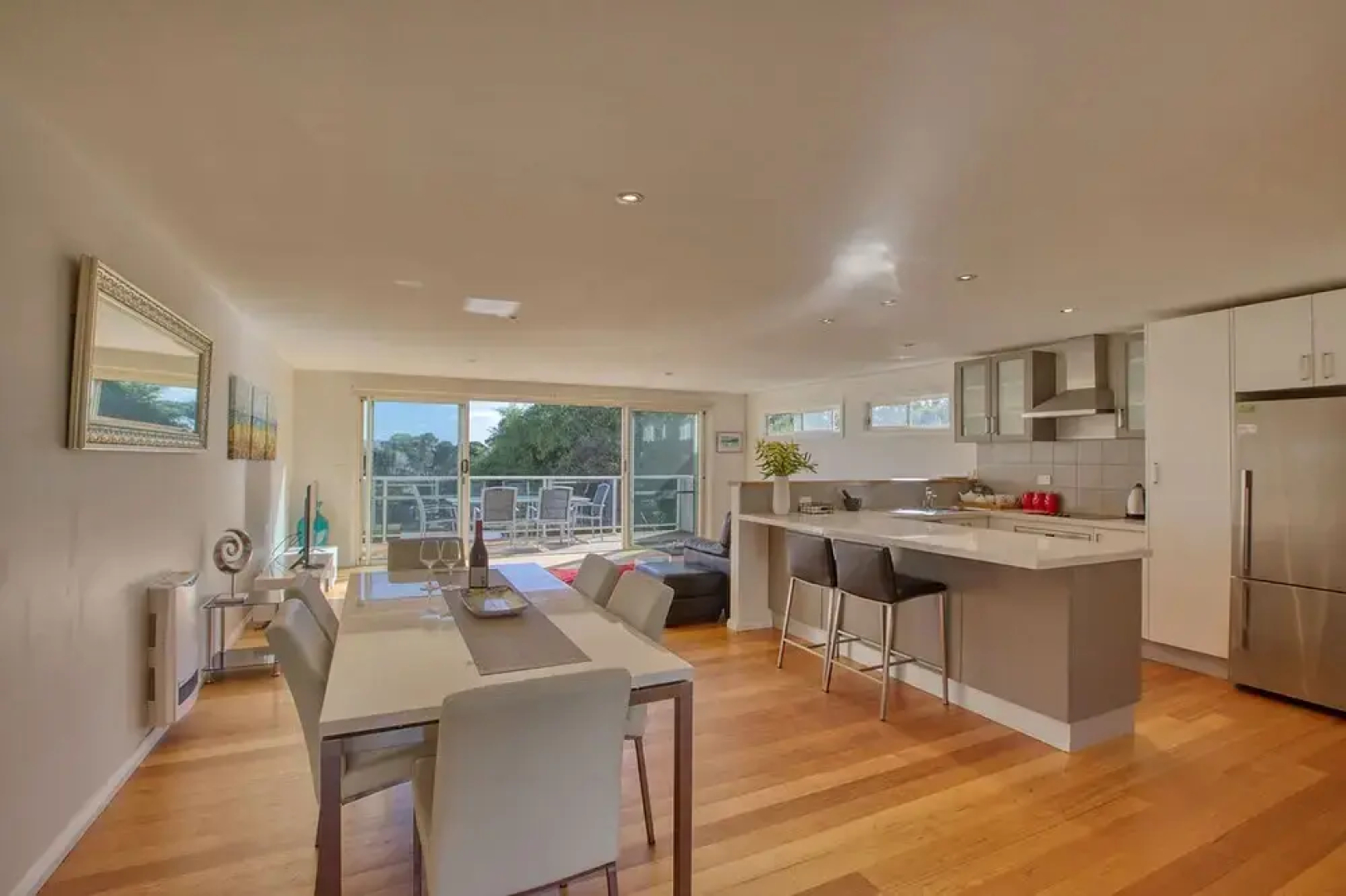 Seaview Apartment