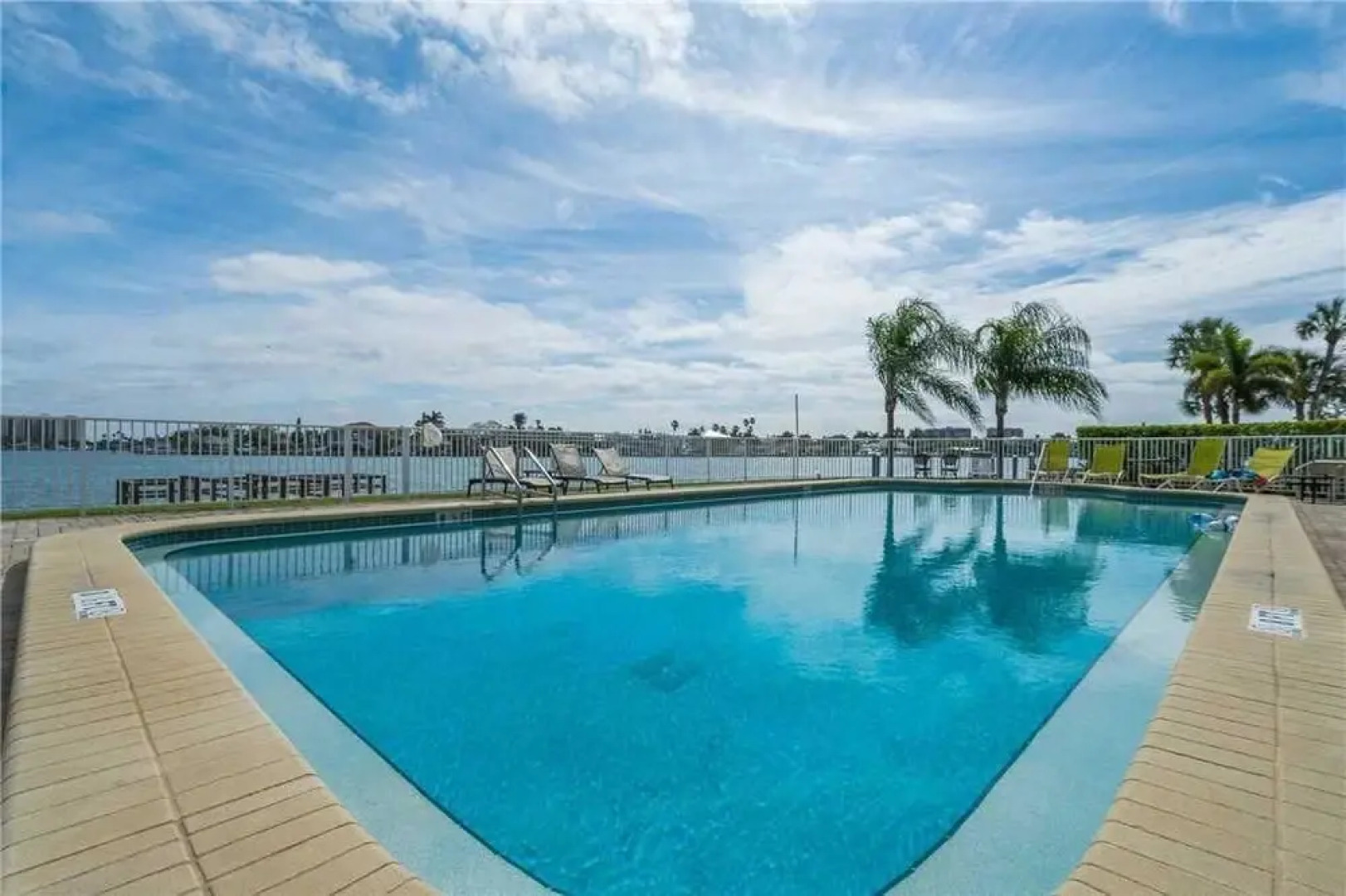 203 - Palms of Treasure Island