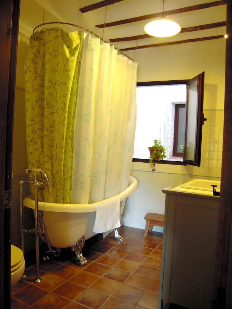 House With 4 Bedrooms in Hornos, With Wonderful Mountain View, Terrace and Wifi