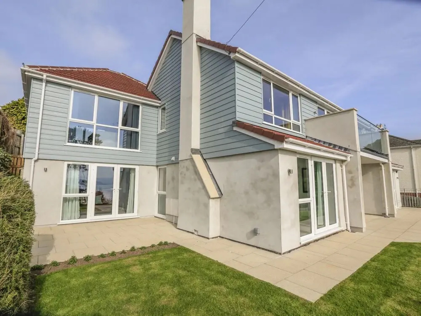 Blue Haze, 49 Embankment