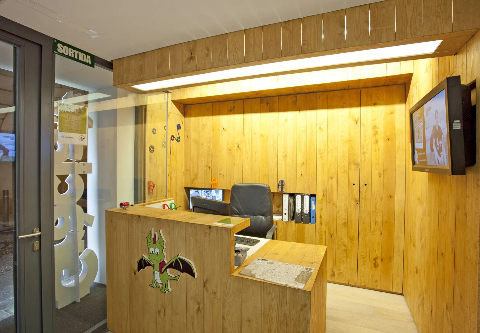 Sant Jordi Hostels Gracia