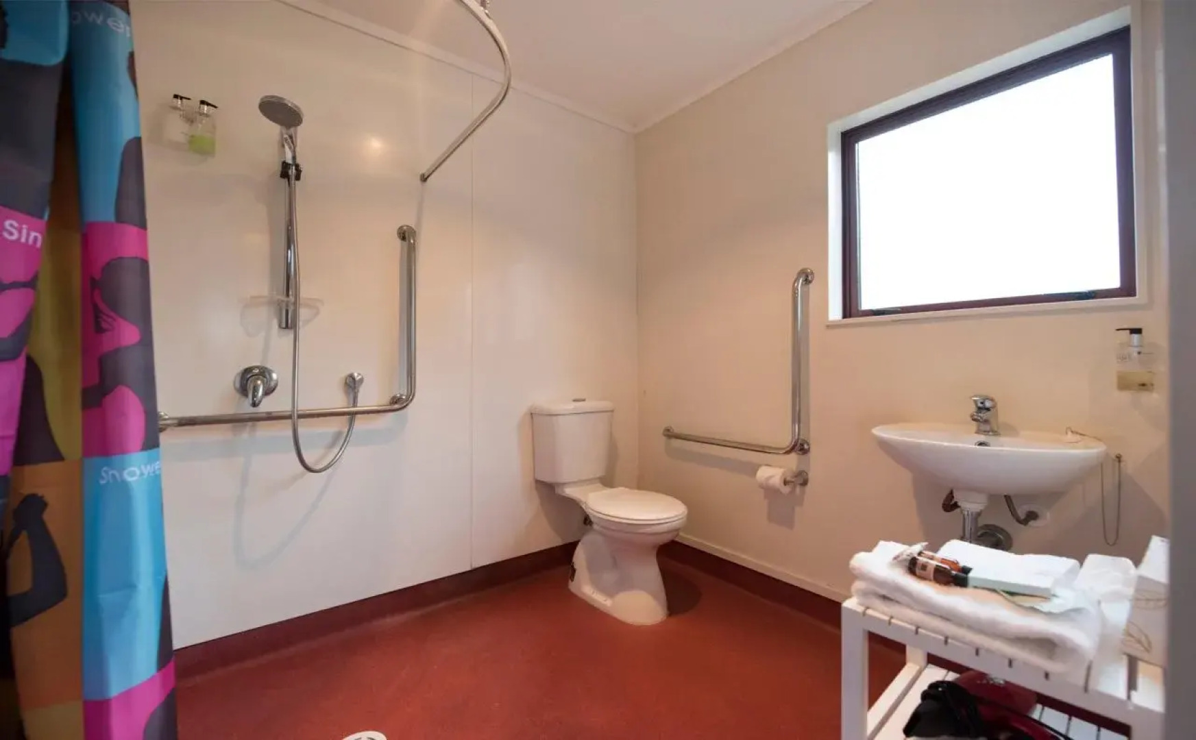 Adventure Lodge & Motel