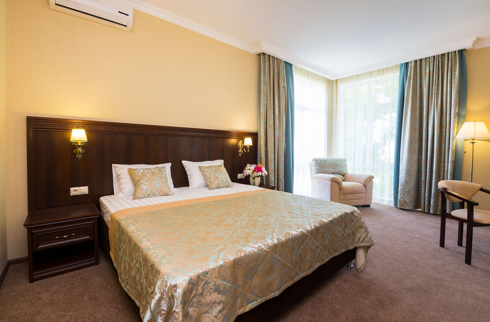 Золотой якорь