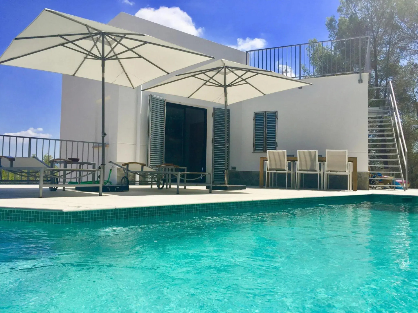 Luxurious house with private pool and fantastic view for 6 people in Olivella